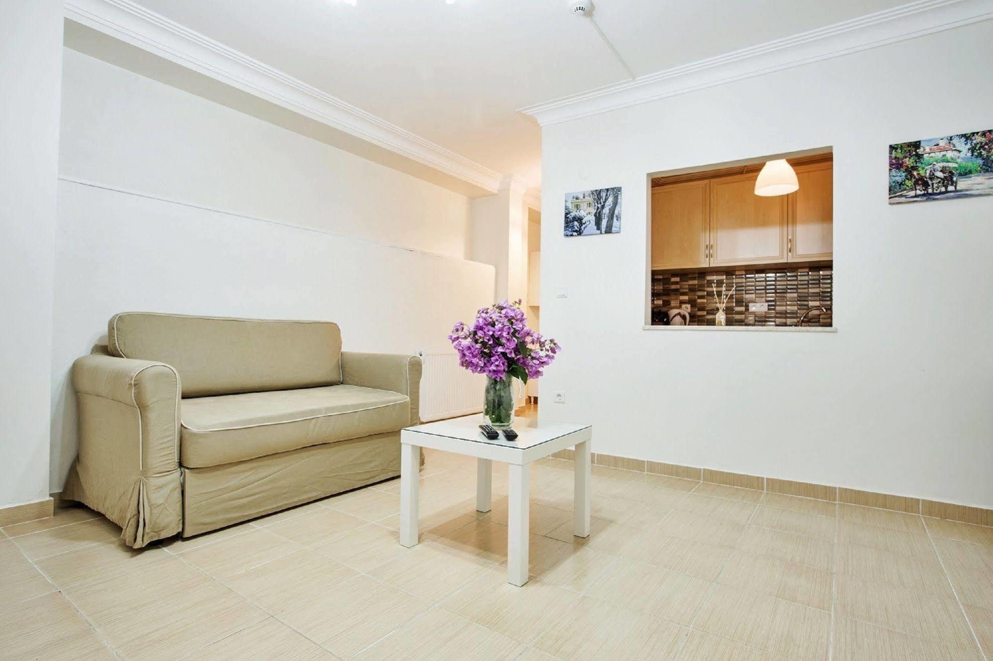 Buyukada Apart Hotel - Sehbal Адалар Екстериор снимка
