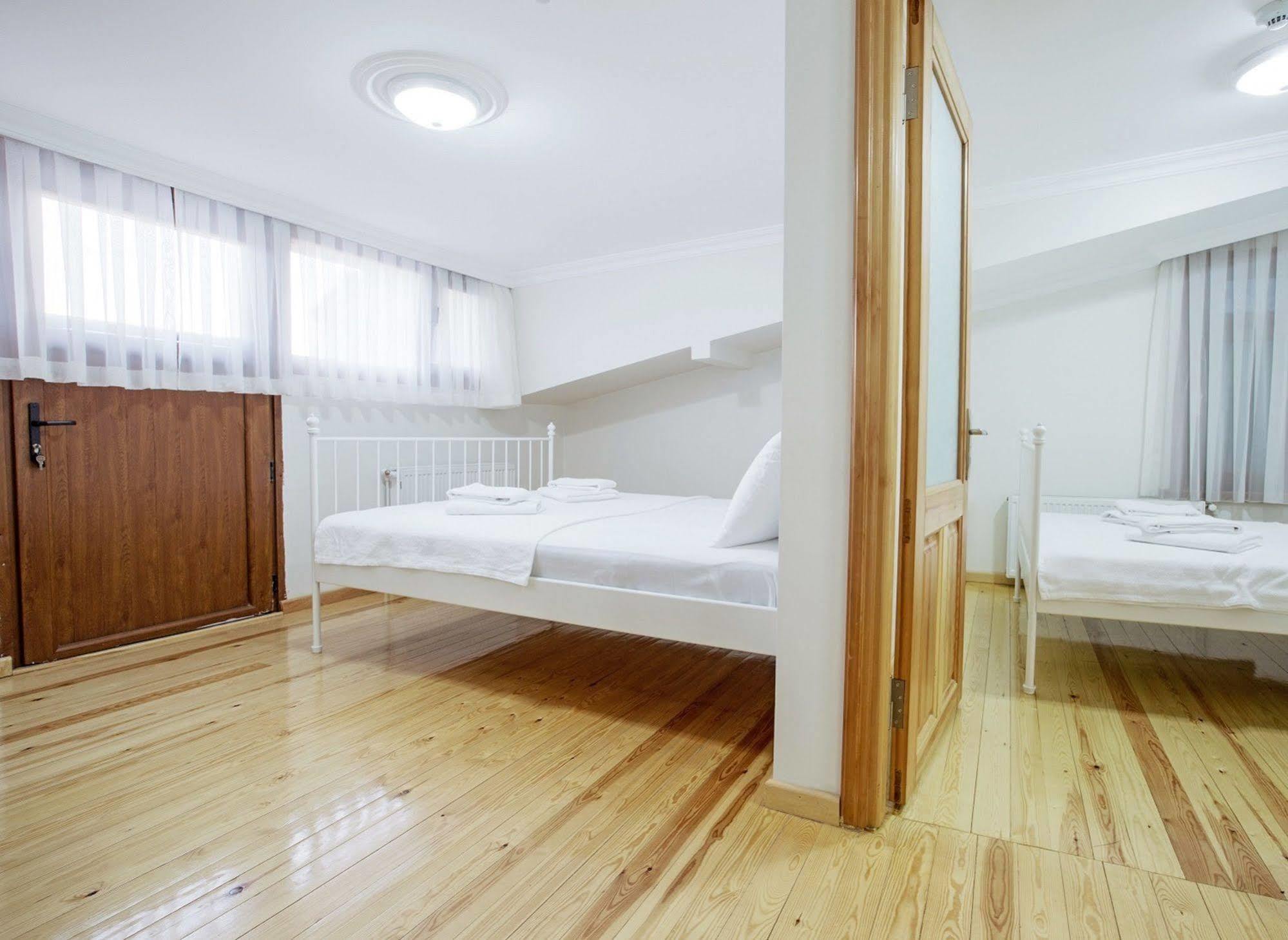 Buyukada Apart Hotel - Sehbal Адалар Екстериор снимка