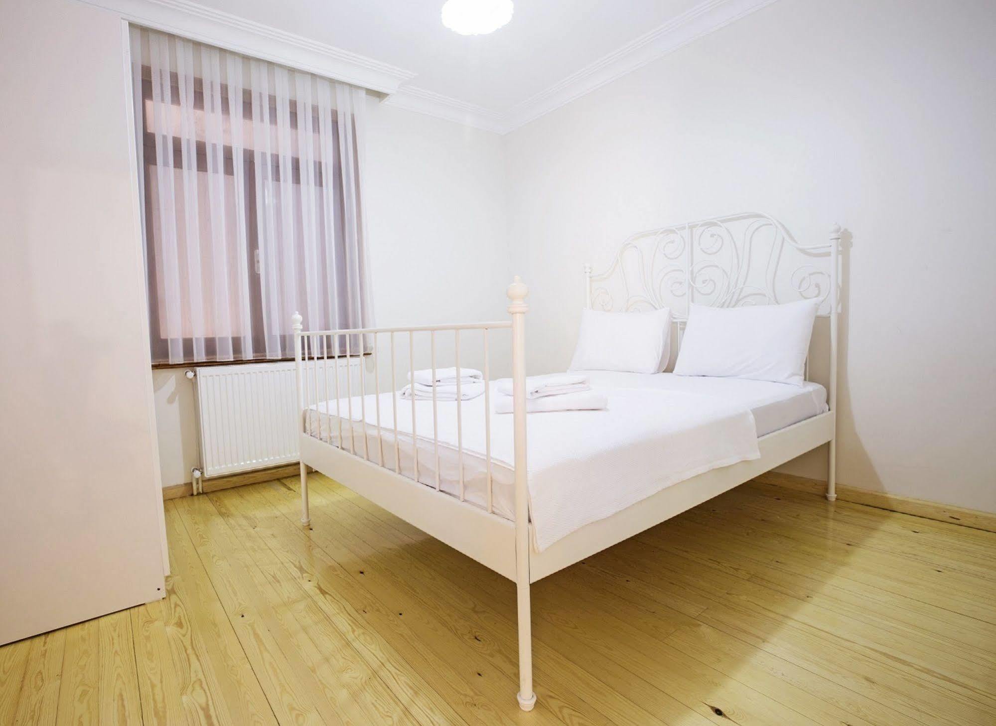 Buyukada Apart Hotel - Sehbal Адалар Екстериор снимка