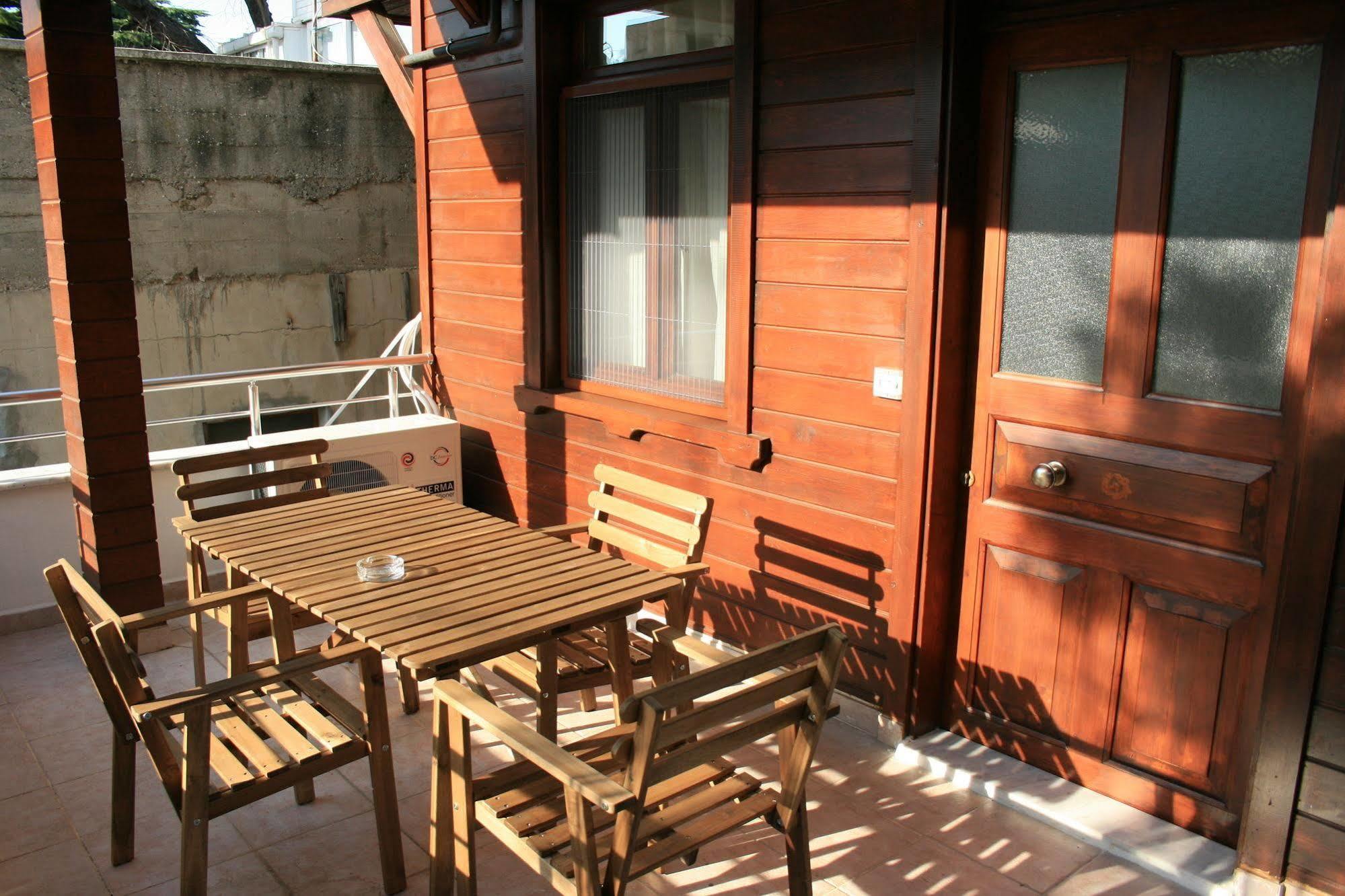 Buyukada Apart Hotel - Sehbal Адалар Екстериор снимка