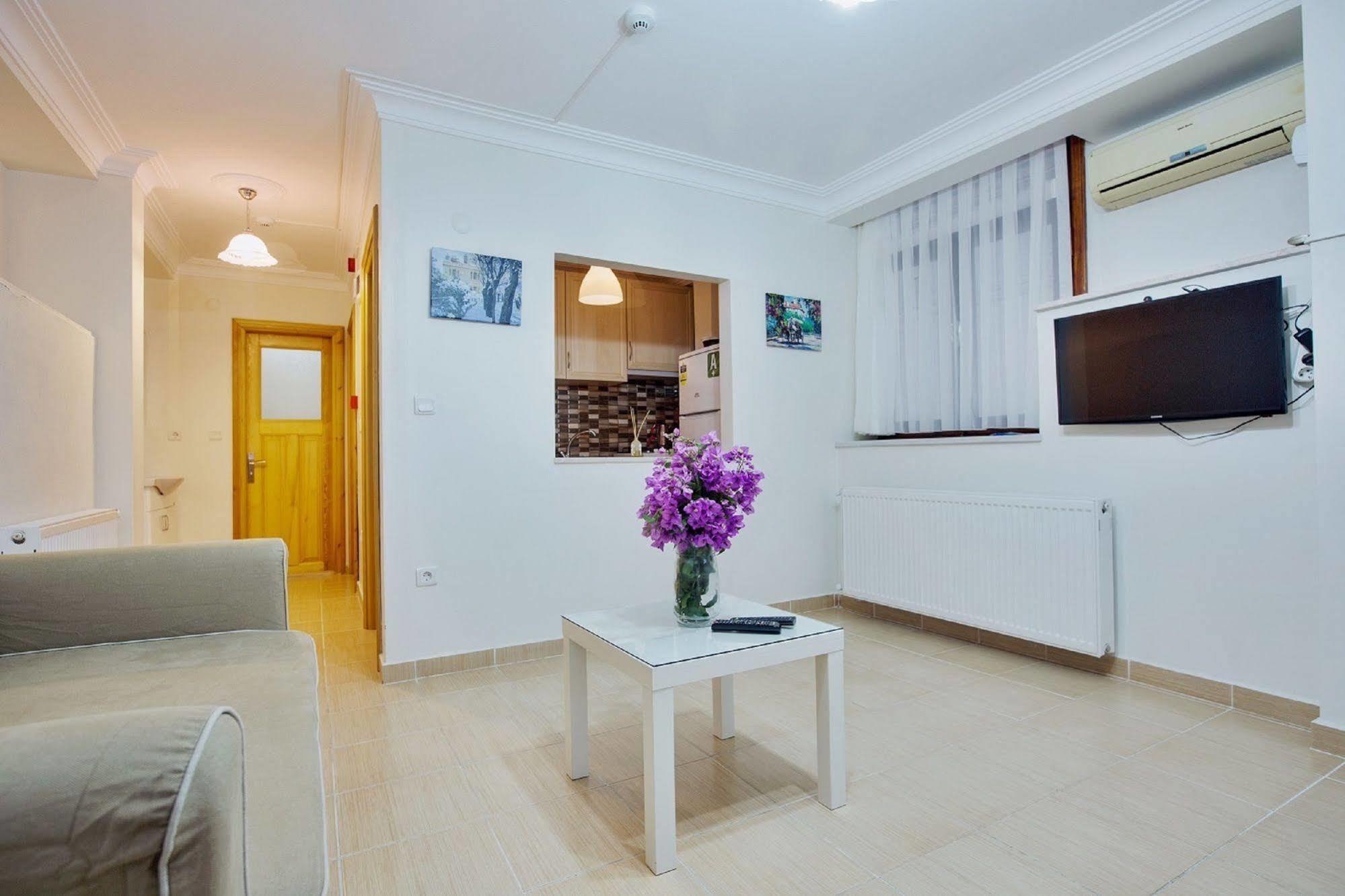 Buyukada Apart Hotel - Sehbal Адалар Екстериор снимка