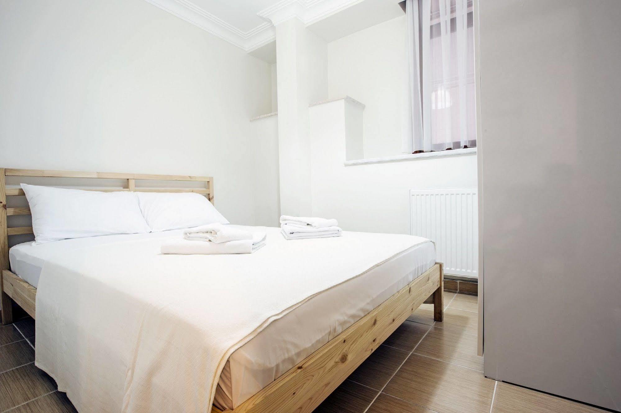 Buyukada Apart Hotel - Sehbal Адалар Екстериор снимка